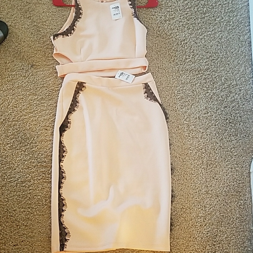 Two piece skirt set